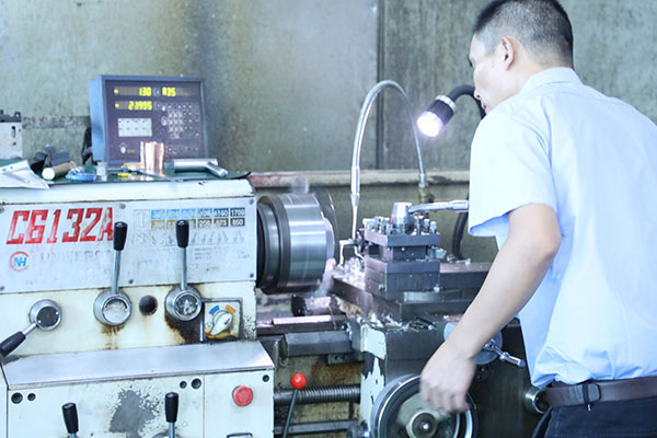 自動(dòng)點(diǎn)膠機(jī)供應(yīng)商