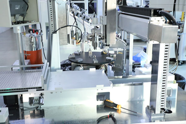 深圳自動(dòng)噴膠機(jī)廠家