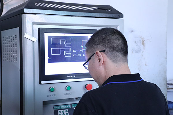 深圳半自動點膠機編程