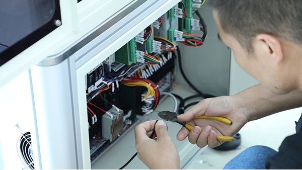 點(diǎn)膠機(jī)