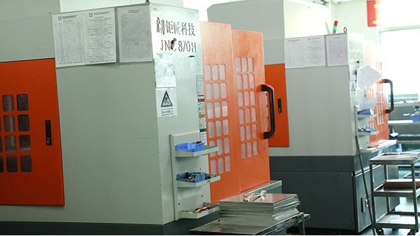 全自動點(diǎn)膠機(jī)廠家價(jià)格