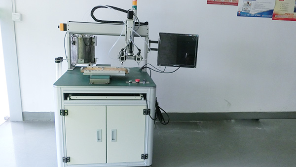 創精銳告訴你如何正確更換灌膠機膠管