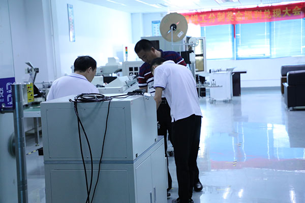 深圳自動點膠機廠家客戶