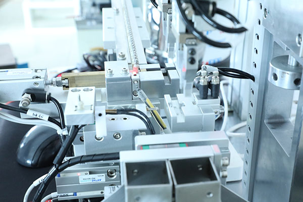 專業(yè)點膠機廠家